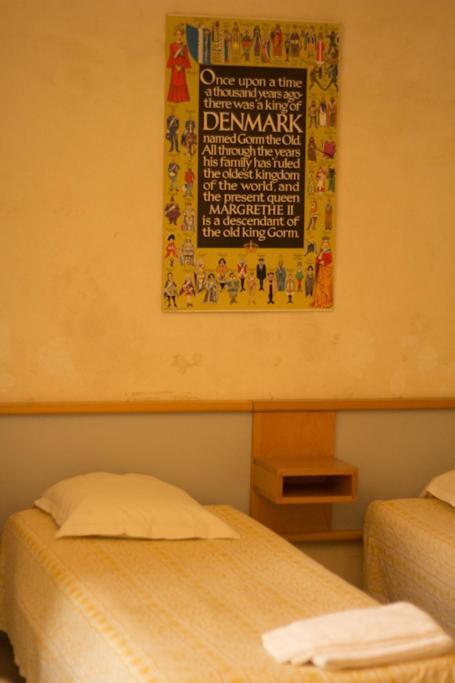 Abbaye Royale Hotel Saint-Jean-dʼAngély Стая снимка