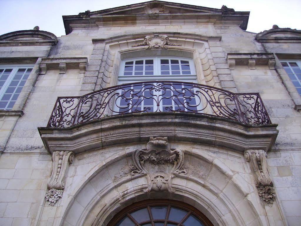 Abbaye Royale Hotel Saint-Jean-dʼAngély Екстериор снимка